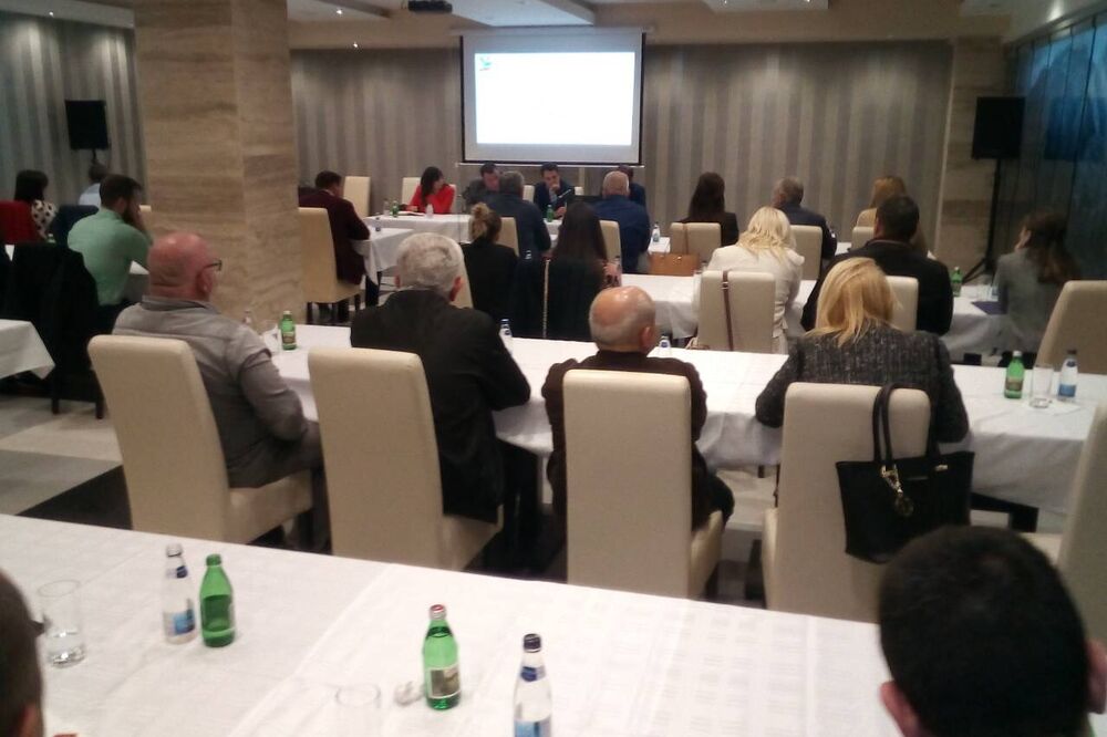 Dušan Raičević, sastanak hotelijeri, Foto: TO Bar