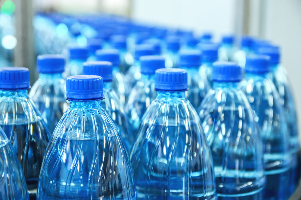 flaširana voda, flaširanje, Foto: Shutterstock