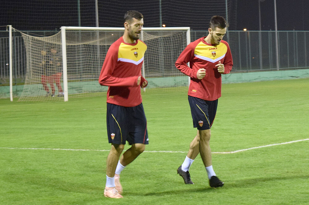 Mirko Ivanić i Aleksandar Šćekić, fudbalski reprezentativci Crne Gore, Foto: Zoran Đurić
