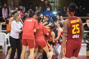 Pogledajte: Spektakularan koš u velikoj pobjedi Crne Gore u...