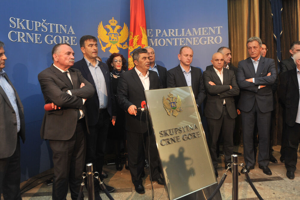 Milutin Đukanović, Demokratski front, Foto: Savo Prelević