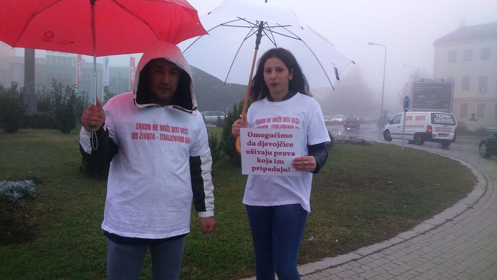 Performans protiv ugovorenih brakova, Nikšić