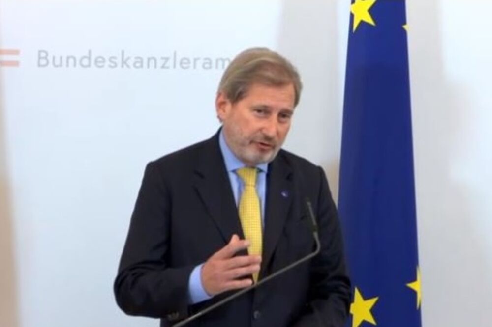 Johanes Han, Foto: Twitter/Vlada Crne Gore