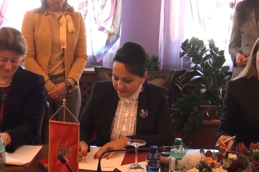 Vrhovni sud Crne Gore, Britanska ambasada u Podgorici i AIRE Centar, potpisivanje Memoranduma o saradnji, Foto: Sudovi.me