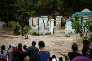 Poplave i odroni na ostrvu Sumatra: Najmanje 11 djece poginulo
