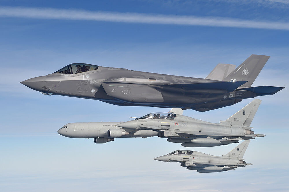 NATO avioni (novina), Foto: Marco Di Meo