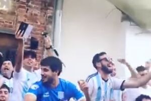 VIDEO: Argentinci već prave šou u Rusiji, pjesma i navijanje ne...