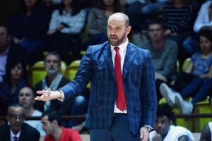 Mitrović bez krune, Le Man šampion Francuske