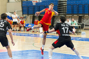 „Crveni” sa stilom do polufinala