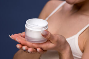 Nikšićanin probao da van graničnog prelaza prošvercuje kreme i...