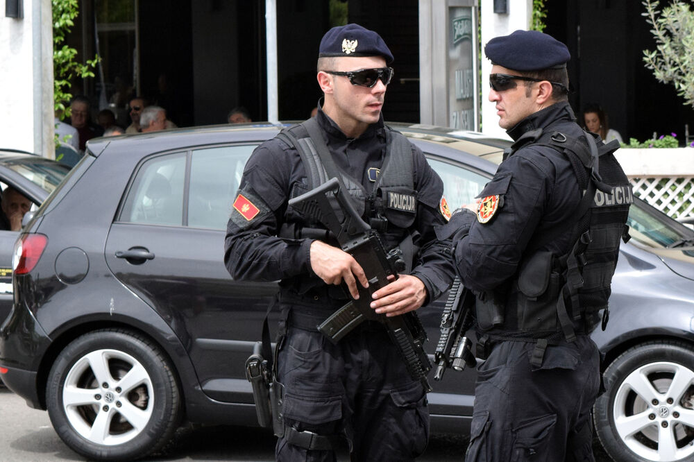 policija Podgorica, pretres, Foto: Luka Zeković