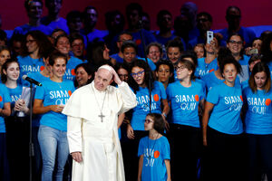 Papa pred 70 hiljada mladih kritikovao "slobodu bez ograničenja"