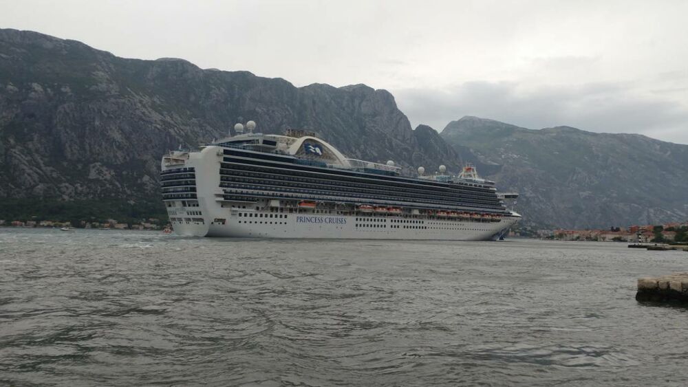 megakruzer Crown Princess