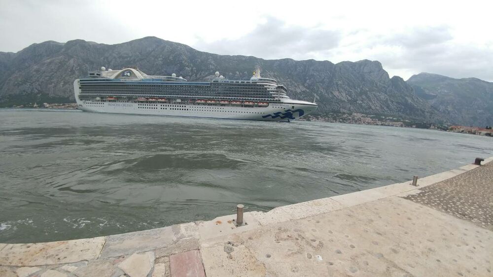 megakruzer Crown Princess