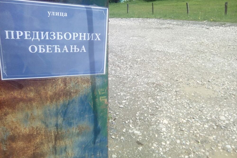 Ulica predizbornih obećanja, Kolašin, Foto: Dragana Šćepanović