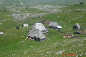 Za deset stočara solarni paneli na durmitorskim katunima