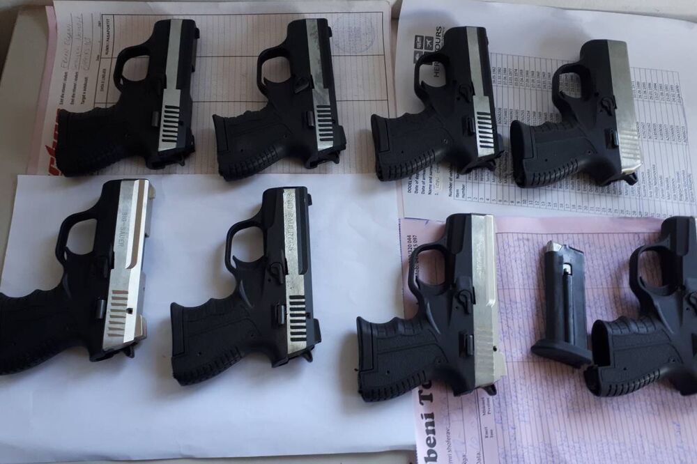 Sig Sauer pištolji, Foto: Uprava policije