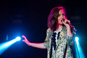 Hit u najavi: Alis Merton i Tom Odel predstavili singl "Half As...