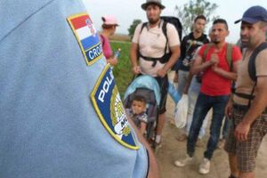 Hrvatska policija tuče daleko od kamera