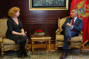 Fini: Članstvo u NATO priznanje za ostvarenja državne politike