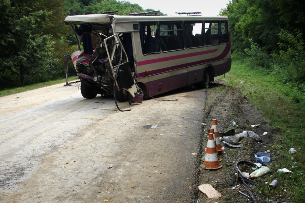 Autobus, nesreća, Foto: Shutterstock