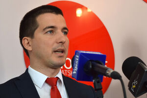 Bečić: Klasična mafijaška poruka Đukanovića