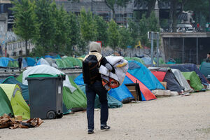 Francuska: Ministar naredio evakuaciju migranata iz kampa u Parizu