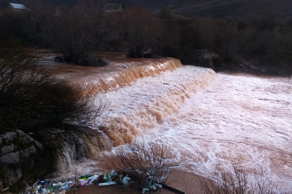 Crvena voda, Foto: Svetlana Mandić