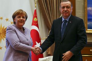 Erdogan razgovarao s Merkel