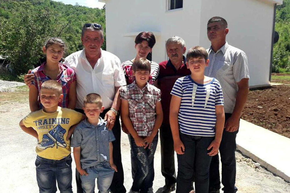 Porodica Mašanović, Foto: Radomir Petrić