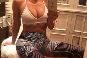 Dženifer Lopez u zagrljaju srpskog košarkaša