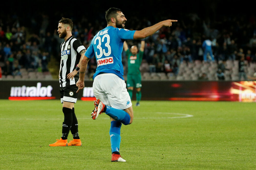 Raul Albiol Napoli, Foto: Reuters