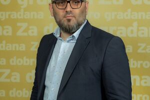 Vujošević also insulted the coalition for the 21st century: Bečić called...