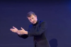 Grlio sve redom: Raikonen pijan na dodjeli nagrada