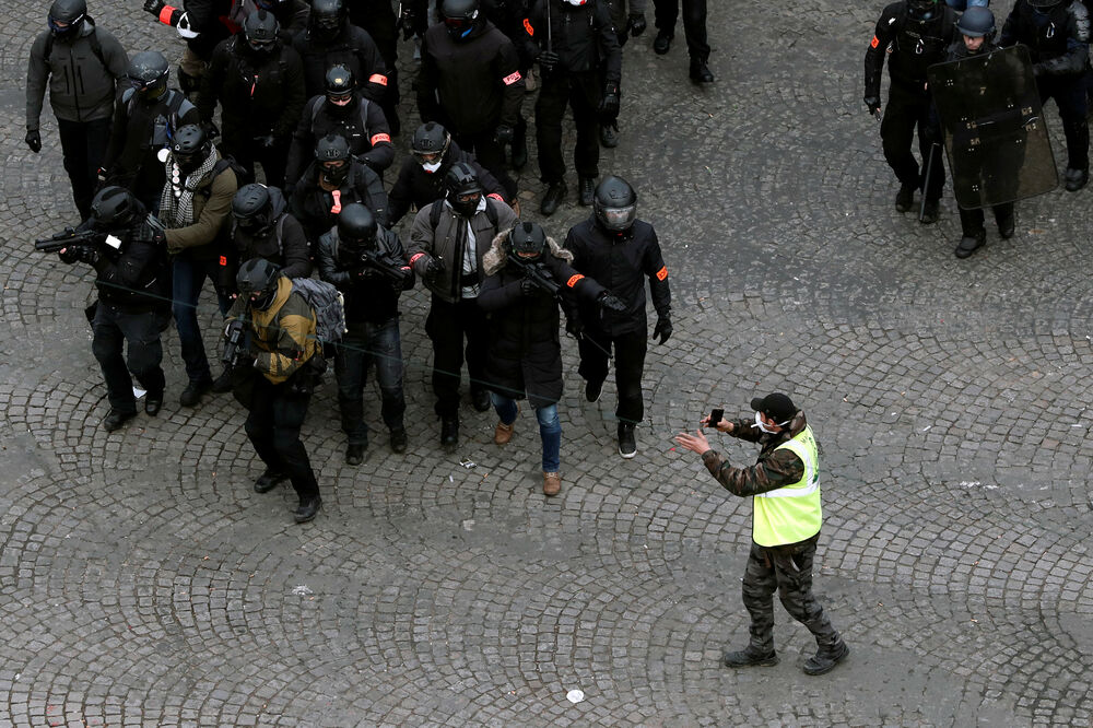 francuska protest, žuti prsluci, Foto: Reuters