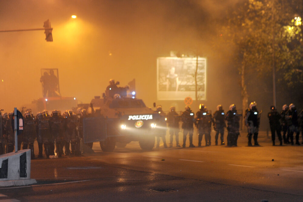 Policija, protest DF, Foto: Savo Prelević