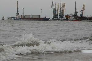 Kijev: Rusija djelimično oslobodila luke na Azovskom moru