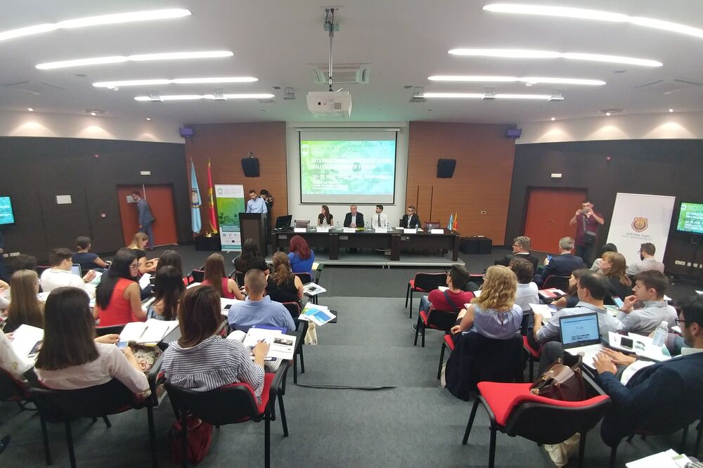 konferencija, mladi Tivat, Foto: Siniša Luković