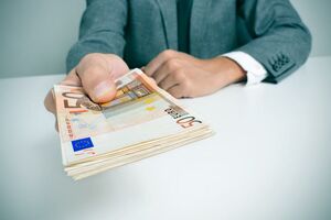 Najveća plata u martu 106.265 eura