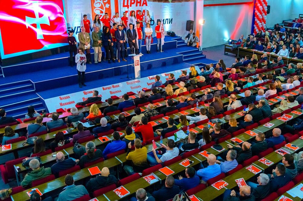 Prava Crna Gora, Budva, Foto: Prava Crna Gora