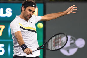 Federer spasao dvije meč lopte da bi slomio otpor Pera