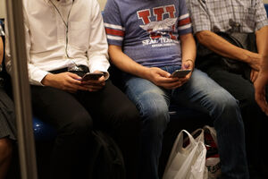 Britanci provjeravaju mobilni svakih 12 minuta