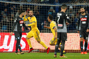 Juve protiv Napolija: Posljednja šansa za "azure"