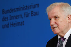 Zehofer kritikovao Merkel: Neću dopustiti da me smijeni osoba koja...