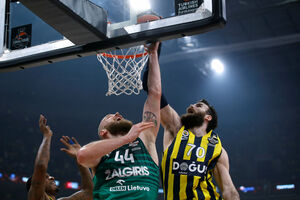 Fenerbahče slomio Žalgiris, novo finale Željka Obradovića