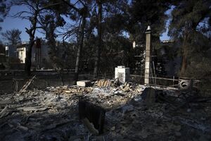 Identifikovana tijela 76 osoba stradalih u požaru kod Atine