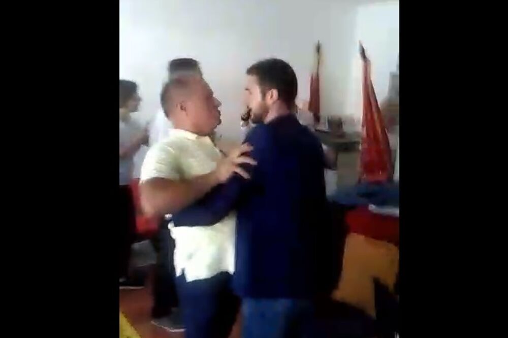 napad, Demokrate, Foto: Printscreen