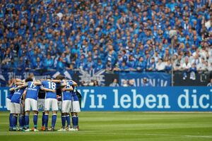 Remi Šalkea u Kelnu, Augsburg dobio Majnc