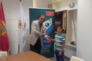 "Fudbal za prijateljstvo" u posjeti COK-u