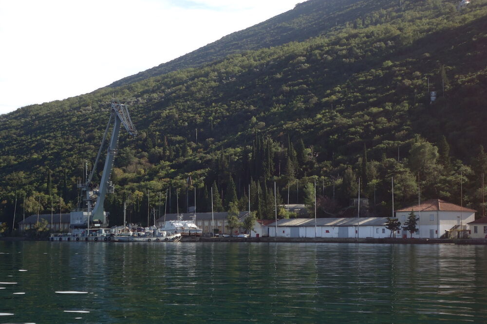 Vojni objekti Pristan, Foto: Siniša Luković